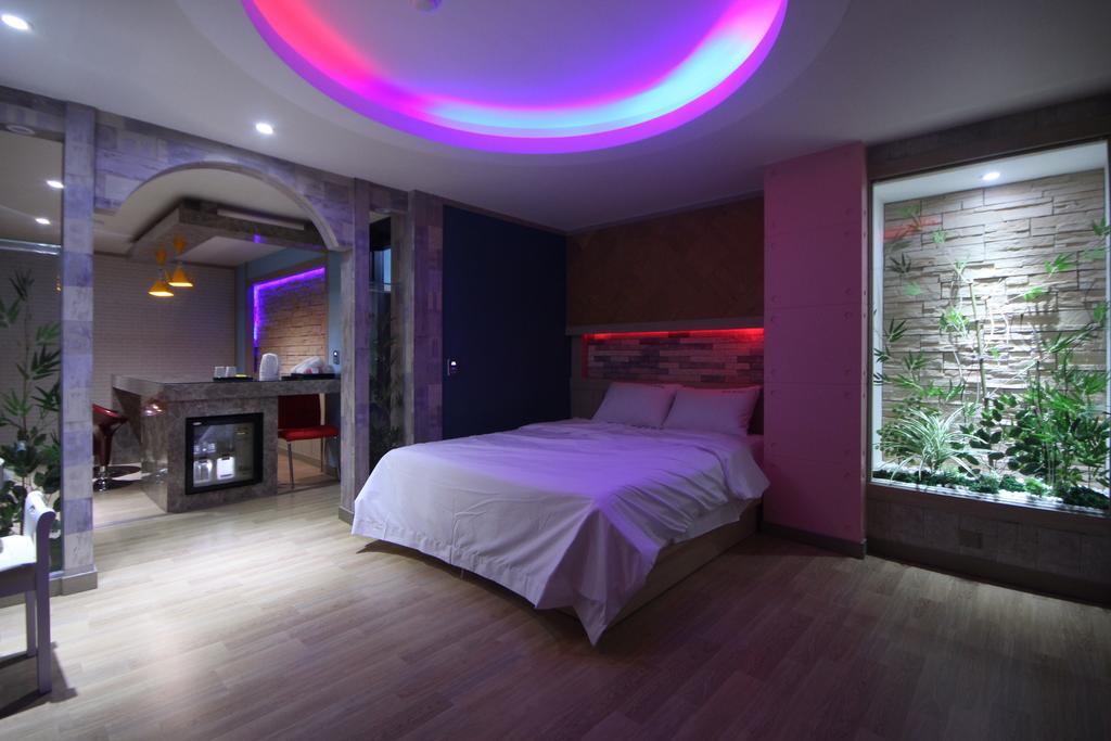 Pohang Wow Motel Habitación foto